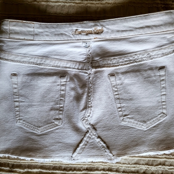 NWOT American Eagle Outfitters Carpenter-White Denim Mini Skirt Size 8 - Picture 5 of 13